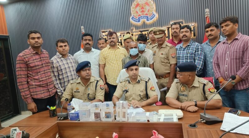 सिद्धार्थनगर के बाँसी में नकली अंग्रेजी शराब गिरोह का भंडाफोड़, 2 आरोपी गिरफ्तार